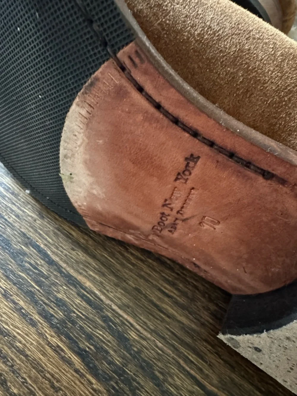 To Boot Suede Chelsea Boots in Brown- Like New - Picture 6 of 6